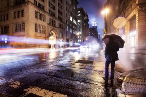 a-foggy-empire-united-states-new-york-city-5th-avenue-20th-st-cold-spring-night_l