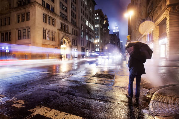 a-foggy-empire-united-states-new-york-city-5th-avenue-20th-st-cold-spring-night_l